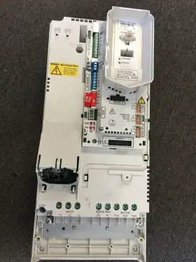 Ach580-01-034a-4 Abb Ach580-01-027a-4 0j400 P922 Ach580 Ac Drive Used Missing Cover #2