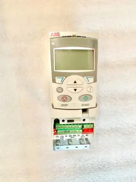Acs355-03u-04a1-4 Abb Ac Vfd Drive 380-480v-ac 2hp - Preowned Working