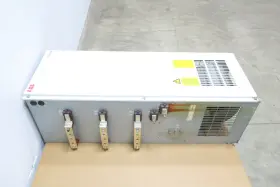 Acs60402105000b00009r1 Abb Acs 600 Vfd Drive 380-500v-ac 0-300hz 0-500v-ac 100hp