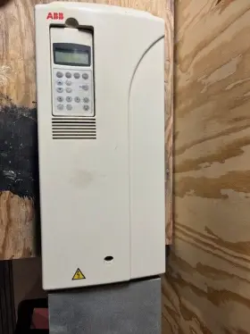 Acs800-u1-0050-5-p901 Abb Vfd 50hp 65a 600vac Ac Drive With Programming Hmi
