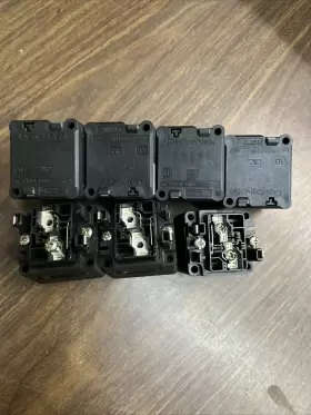 1485a-tih4 Allen-bradley 1485r-t1h4 Cat Lot Of 7