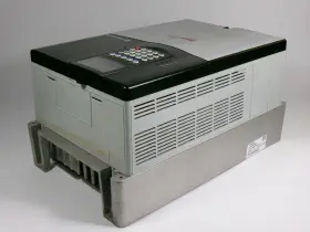 20ad022a3aynacc0 Allen-bradley Powerflex 70 Ac Drive 15hp 3ph 22a Stained Used
