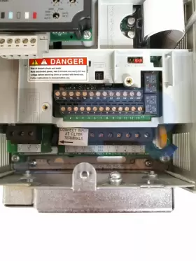 20ad8p0a3aynacc0 Allen-bradley 20ad8p0a3aymacc0 /a Powerflex 70 Ac Drive 5hp 432-528vac #3