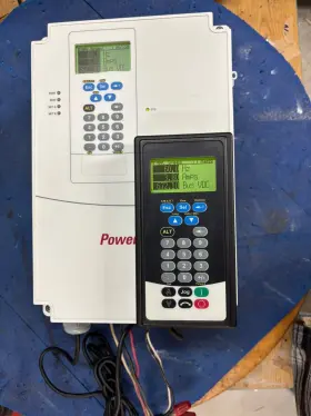 22ad034c3aynanc0 Allen-bradley 25hp Powerflex 70 / Nema 4x Ver. 5.002 With Keypad