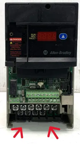 Dd6p0n0t20180008 Allen-bradley Powerflex 40p 22d-d6p0n104 Series A Ac Drive 2.2kw Untested
