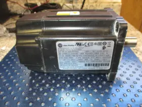 Vpl-b1152f-pk12aa Allen Bradley Kinetix Vp Low Inertia Serv Motor Ser A Cat