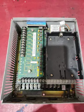 13363-en Allen Bradly Used Ac Drive Missing Cover