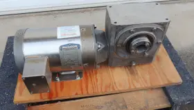 Sshf-926-60-b5-h107 Baldor Washdown Duty 1 Hp 3-phase Motor With 60/1- Rt Angle Hollow Shaft Gear Box Ss
