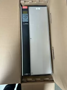 175z7371 Danfoss Vlt6062 60 Hp Variable Speed Ac Drive 3 Phase 460 V 90 Amp