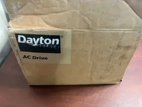 13e642 Dayton Variable Frequency Drive 5 Hp 480v Ac New