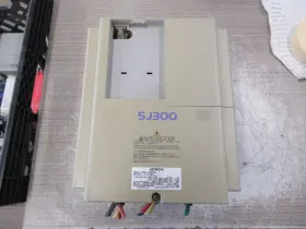 Hitachi Sj300-110lfu Ac Drive 15hp Input 50-60hz 200-240v 3ph 51a Used