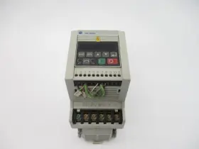 Knox90067702-160-ba03nps1 Industrial Mro Allen Bradley 160-ba03nps1 Ser. C F/w 7.04 380-460v 2.8a Unmp #3