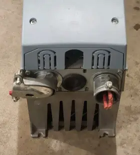 Vs010210a-00000 Johnson Controls Vsd Series Ac Drive 10hp Used #2