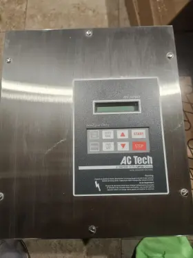 M1275e Lenze Americas Ac Tech Mc Series Drive 5.50kw/7.5hp 200/240v