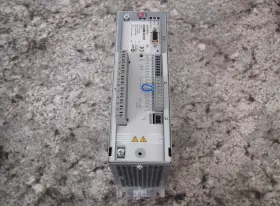 Lti Cdb34.003.c2.4.pc1.h15 400-460v Ac 3ph 3x0-400v 2.2a .75kw Servo Drive Used