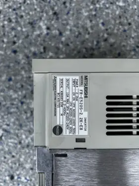 Fr-e520s-2.2k-e8 Mitsubishi Electric Fr-e520s-2. Inverter Used Tested And Working