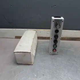 9c300 Reliance Electric New Control Station Abb Non-rev. Make Offer