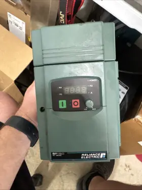 S12-408p6lu Reliance Electric 5hp 380-460vac S12-408p6lu Reliance Electric 5hp 380-460vac