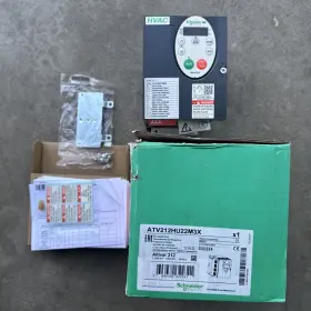 Atv21hu22m3x Schneider Electric Altivar 212 Ac Speed Drive 032234