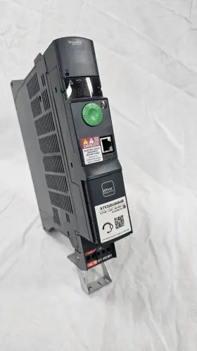 Atv320u04n4b Schneider Electric Altivar 320 Ac Drive - 0.37kw 1/2hp