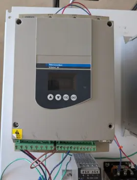 Schneider Electric / Telemecanique Ats48d32yu Altistart 48 Soft Starter 208-690v 32a