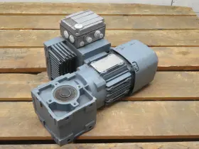 Mm05d-503-00 Sew Eurodrive Drs71s4be1/mm05/mo/th/ews Wa30 Ac Drive T219085