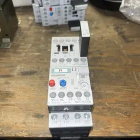 3rt1016-1ap01 Siemens 3ru116-1gb0 #3ru116-1gb0 #3rt1016-1ap01 Pre-owned Hehi-2714