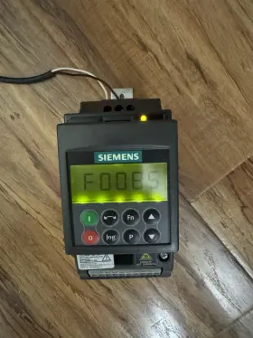 6se6410-2ua13-7aao Siemens Micromaster 410 Ac Drive 120v With Operator Panel
