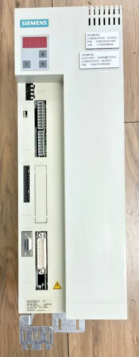 6se7022-1ep50 Siemens 50/60hz Ac Masterdrives Mc 3ph 480v
