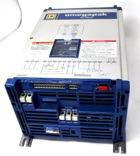 8803-p00co4d Square D P00co4d Omegapak Ac Drive 2hp 5a 3ph P00c04d New Old Stock