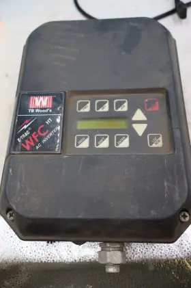 Wfc1001-0cht Tb Woods Wood S Ac Inverter. Untested From Working Environment. Free Retu
