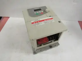 Vfs9-4007pl-wn Toshiba 1hp Ac Drive 380-5000vac 0.5-400hz 2.3a Xlnt