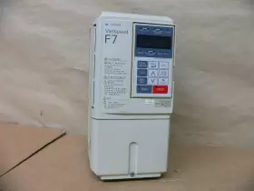 Cimr-f7b42p2 Yaskawa 2.2kw 380v Ac Drive Vfd