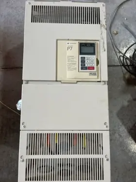 Cimr-p7u4045 Yaskawa Varispeed P7 Ac Drive 75hp 3ph Input 380-480v 50/60