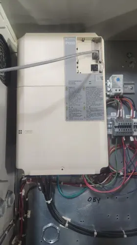 Cimr-pu4a0044aaa Yaskawa P1000 Ac Drive 30hp 3ph With Keypad And Cabinet #no.06fp #2
