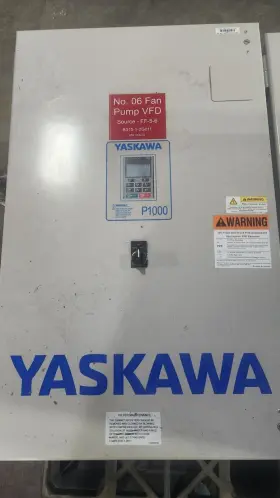 Cimr-pu4a0044aaa Yaskawa P1000 Ac Drive 30hp 3ph With Keypad And Cabinet #no.06fp