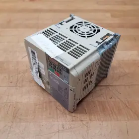Cimr-vu4a0011bma Yaskawa Electric V1000 Ac Drive 7.5hp 380/480vac 14.0/10.4a Ip20