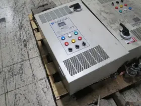 P7bvb027xj Yaskawa P7 Ac Drive With Bypass 40hp Breaker Disconnect Used