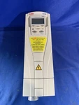 Abb ACH550-CARUH-012A-2+H358 Variable Frequency Drive 3PHASE 208 240VAC Untested. Fixed Price $250.00.