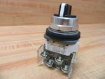Allen Bradley 800T-J2KT7 3-POS. Selector Switch W/(2) 800T-XA. Fixed Price $112.77.