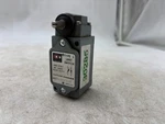 Cutler-hammer Type Limit Switch 10316H675C 600V Ac Max Industrial Control. Fixed Price $129.99.